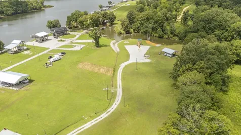 360 Jett Drive Clifton TN 38425