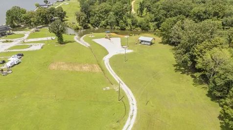 360 Jett Drive Clifton TN 38425