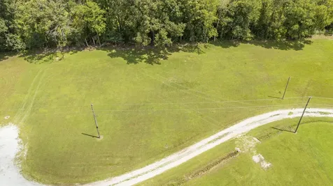 360 Jett Drive Clifton TN 38425