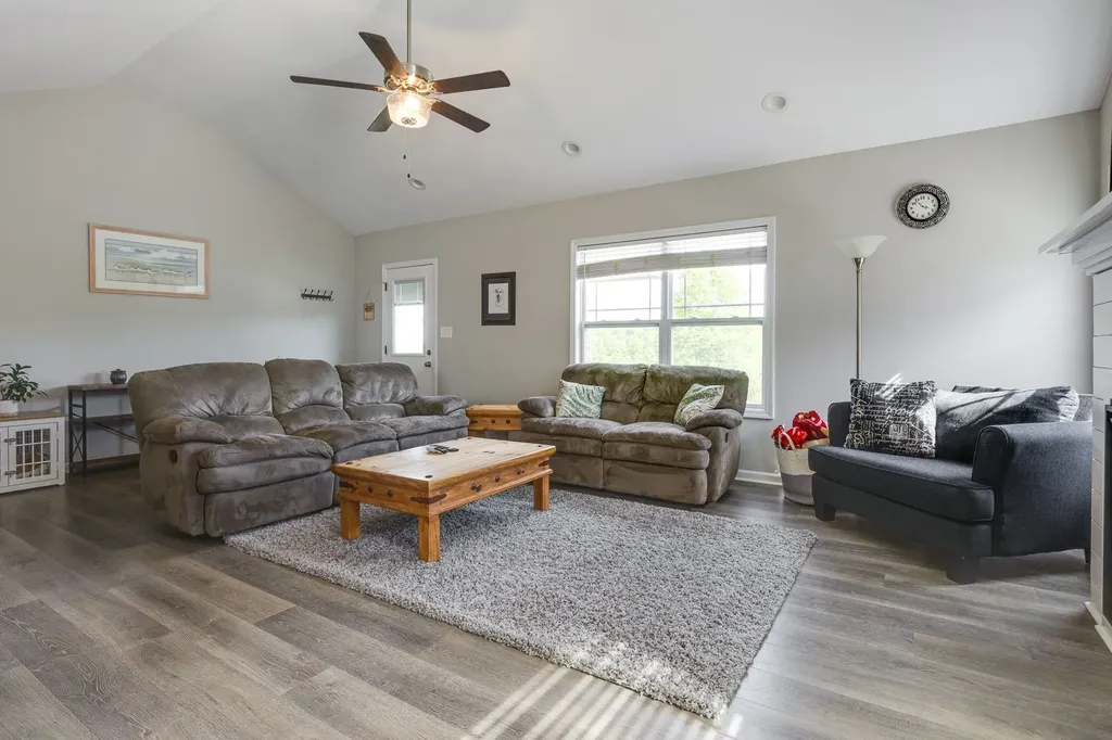144 Tomahawk Point Clarksville TN 37040