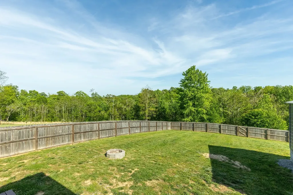 144 Tomahawk Point Clarksville TN 37040