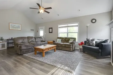 144 Tomahawk Point Clarksville TN 37040