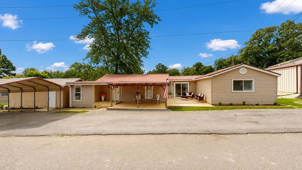 146 Lakeshore Drive Springville TN 38256