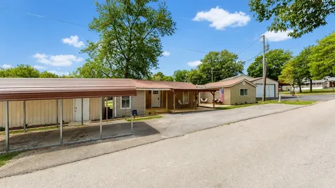 146 Lakeshore Drive Springville TN 38256