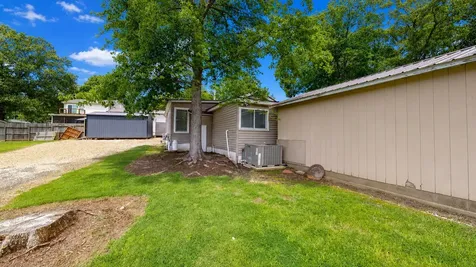 146 Lakeshore Drive Springville TN 38256