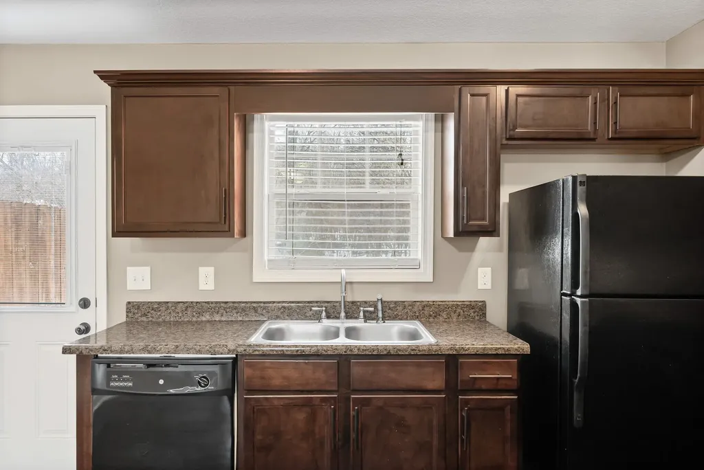 1761 Spring Water Drive Clarksville TN 37040