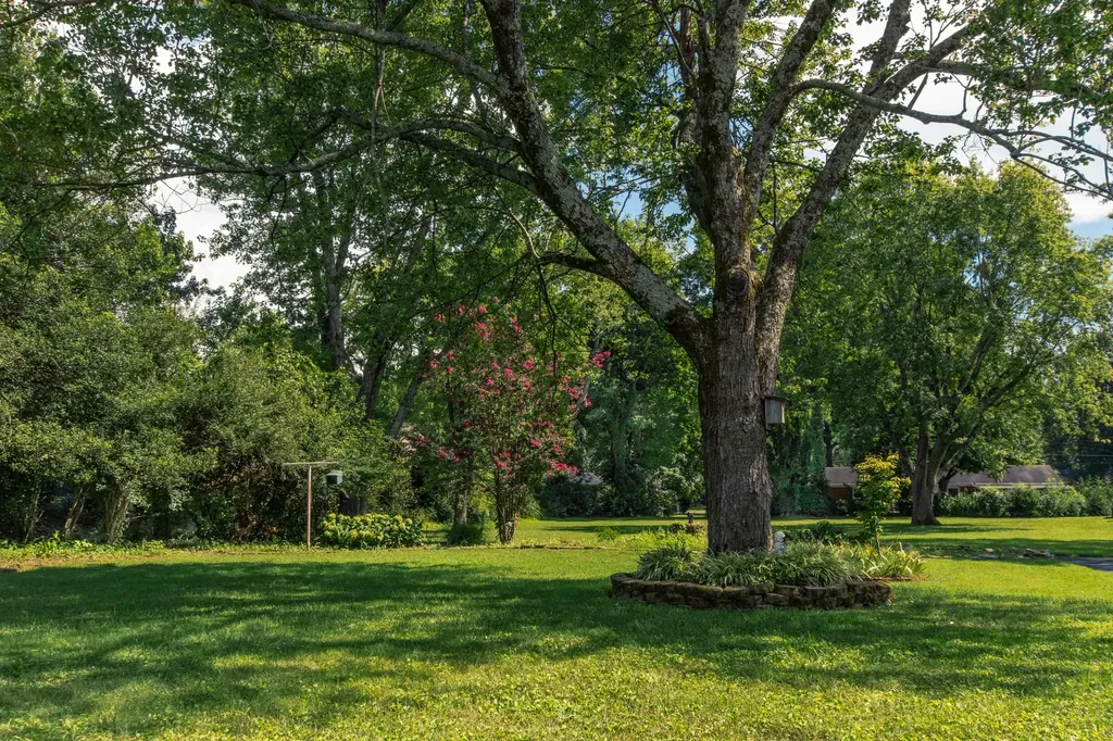 2010 Sanders Court Murfreesboro TN 37129