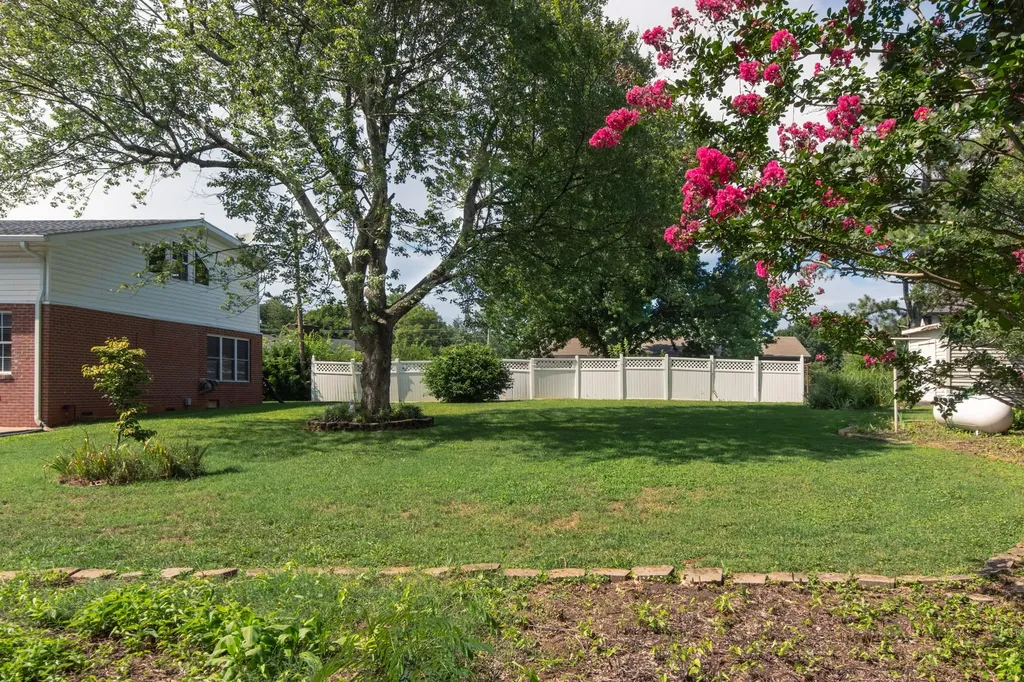 2010 Sanders Court Murfreesboro TN 37129