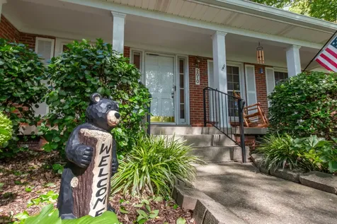 2010 Sanders Court Murfreesboro TN 37129