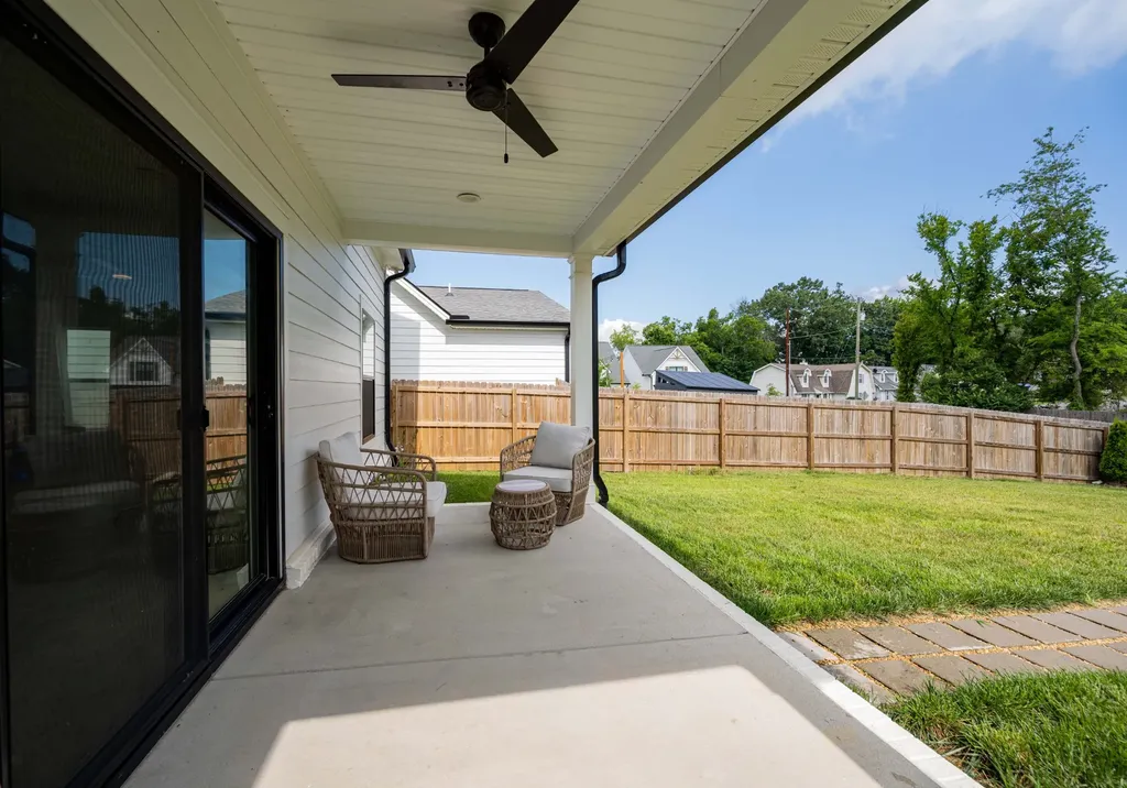 2005 Pleasant Cove Nashville TN 37214