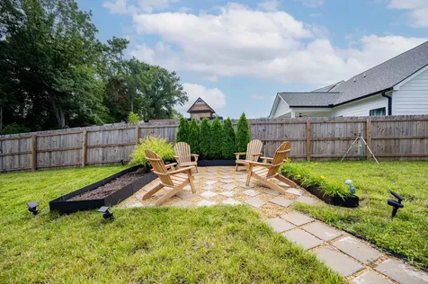 2005 Pleasant Cove Nashville TN 37214