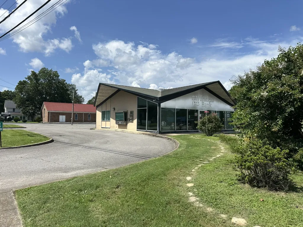412 W Lincoln Street Tullahoma TN 37388