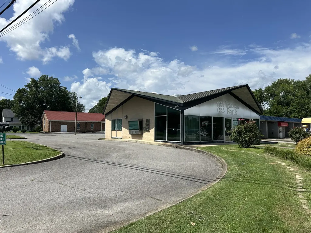 412 W Lincoln Street Tullahoma TN 37388