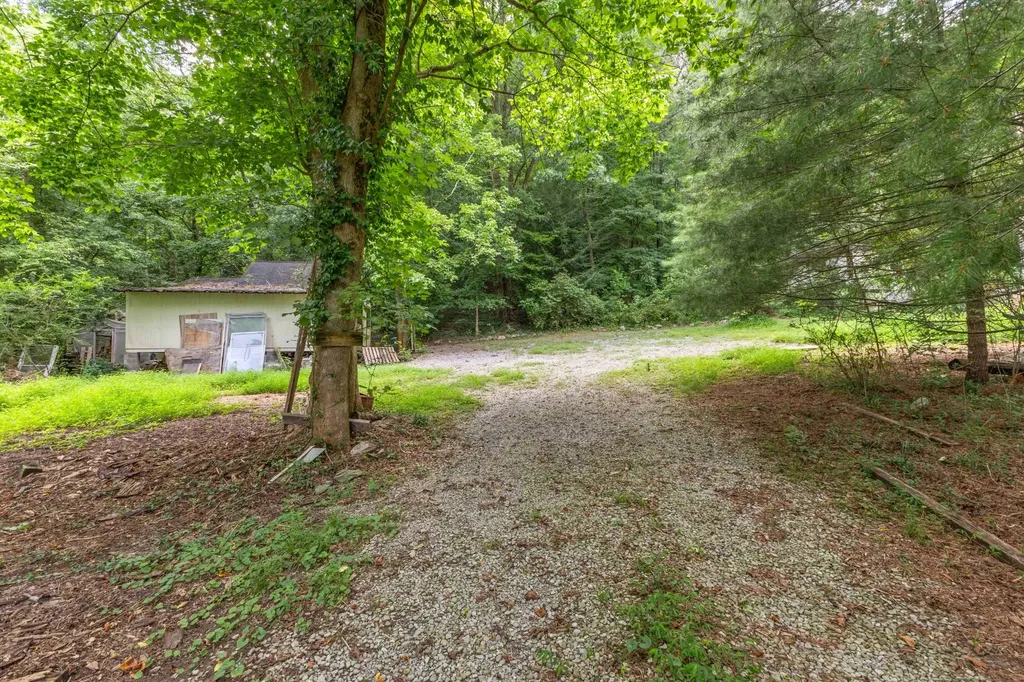 2481 Tinnin Road Goodlettsville TN 37072