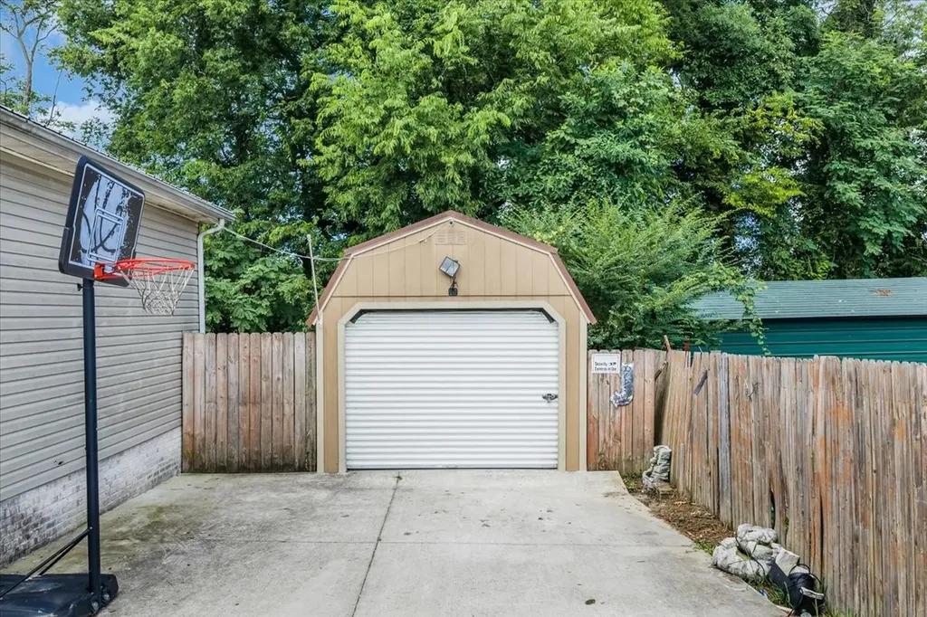 108 Boardwalk Way Shelbyville TN 37160