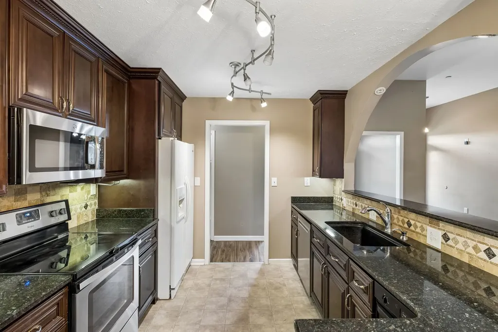 256 Dixie Lane Pleasant View TN 37146