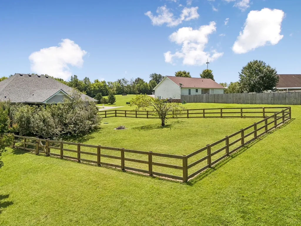 256 Dixie Lane Pleasant View TN 37146