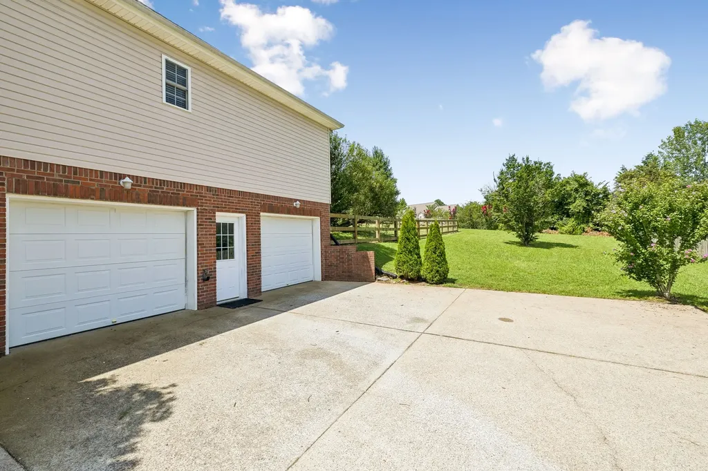 256 Dixie Lane Pleasant View TN 37146