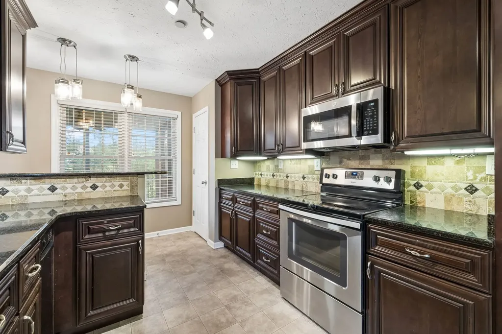 256 Dixie Lane Pleasant View TN 37146