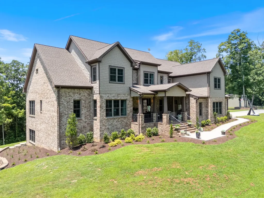 1370 Leatherwood Road White Bluff TN 37187