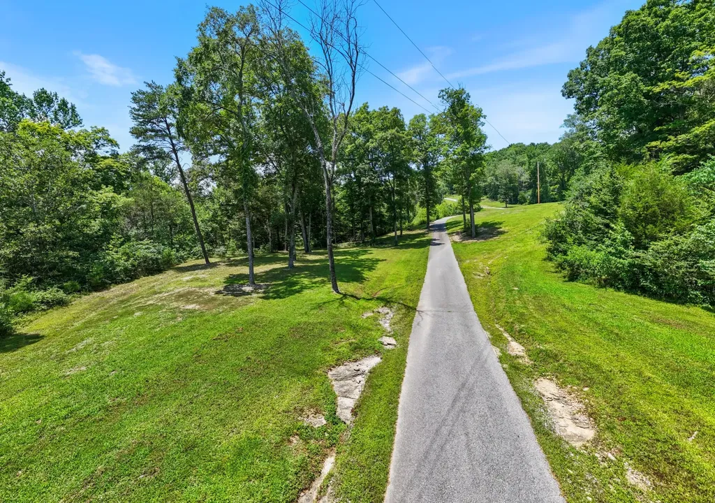 1370 Leatherwood Road White Bluff TN 37187