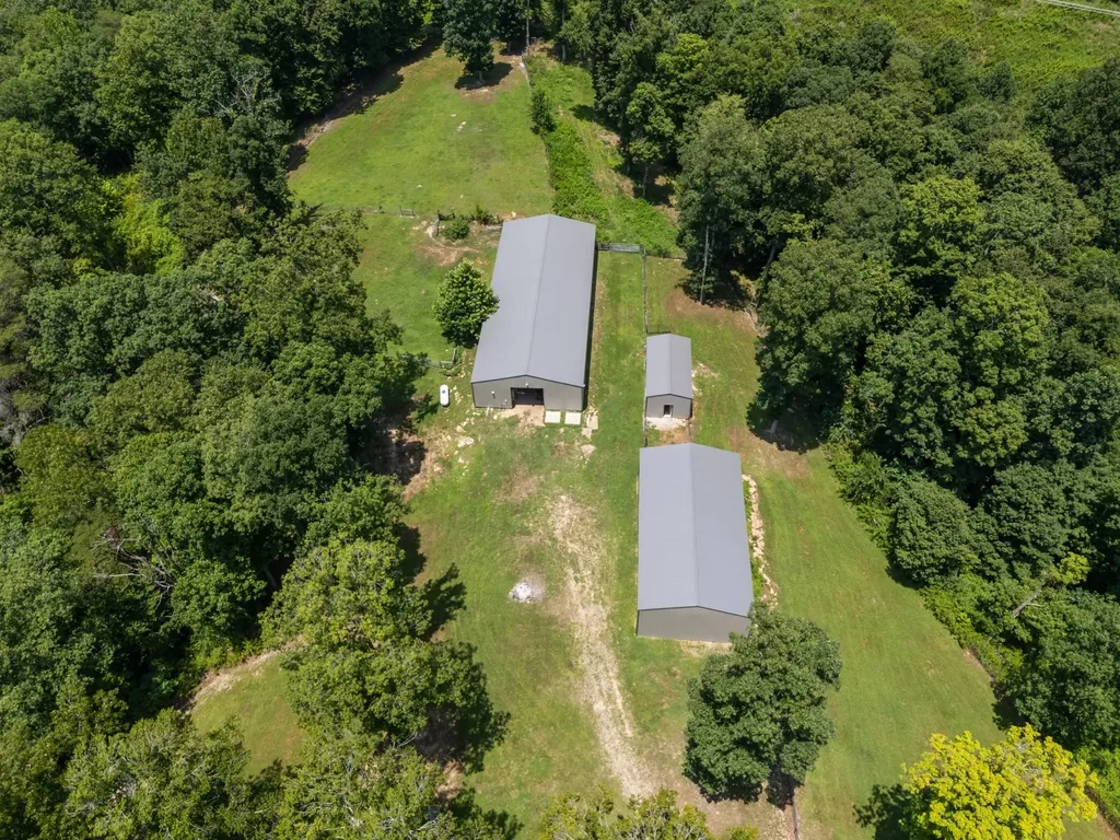 1370 Leatherwood Road White Bluff TN 37187