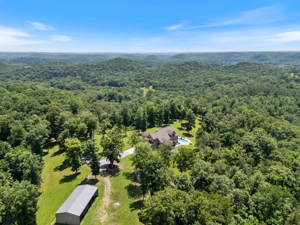 1370 Leatherwood Road White Bluff TN 37187