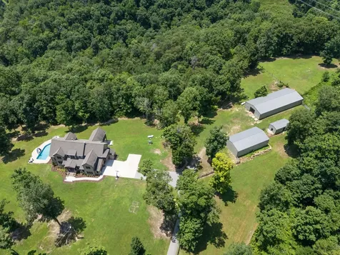 1370 Leatherwood Road White Bluff TN 37187