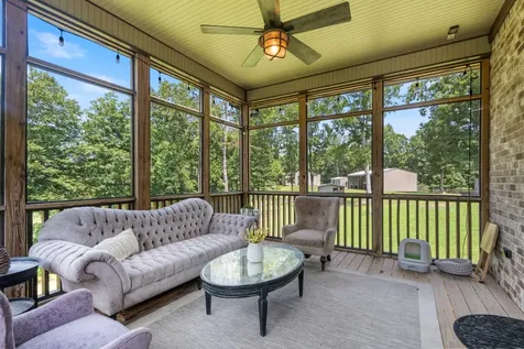 1370 Leatherwood Road White Bluff TN 37187