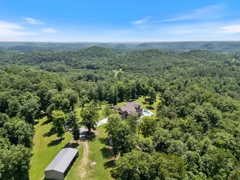 1370 Leatherwood Road White Bluff TN 37187