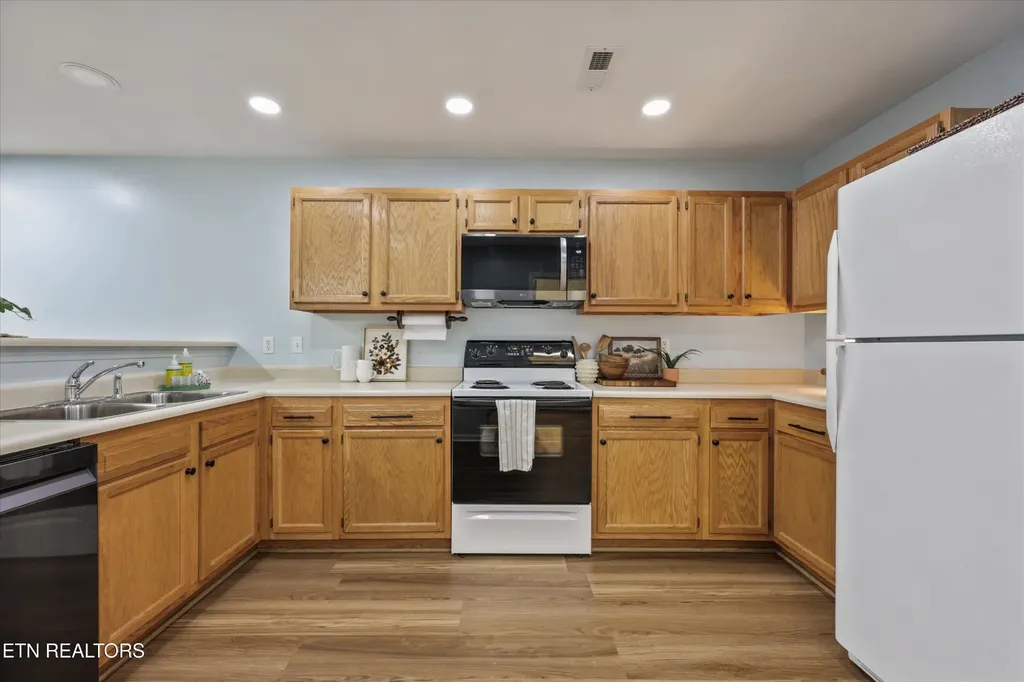 2947 Country Meadows Lane Maryville TN 37803