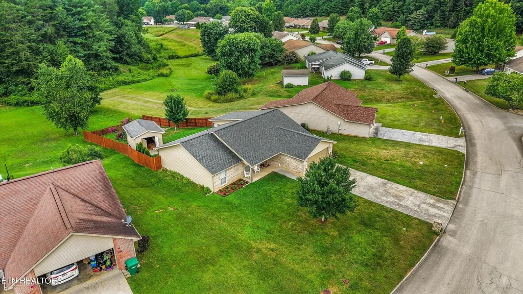2947 Country Meadows Lane Maryville TN 37803