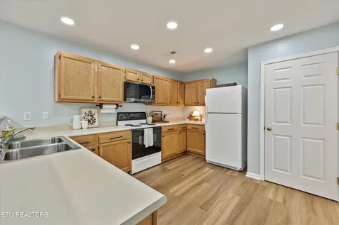 2947 Country Meadows Lane Maryville TN 37803