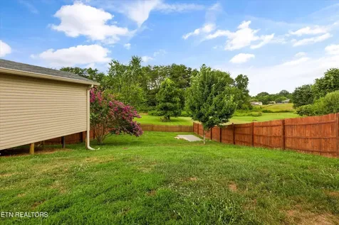 2947 Country Meadows Lane Maryville TN 37803