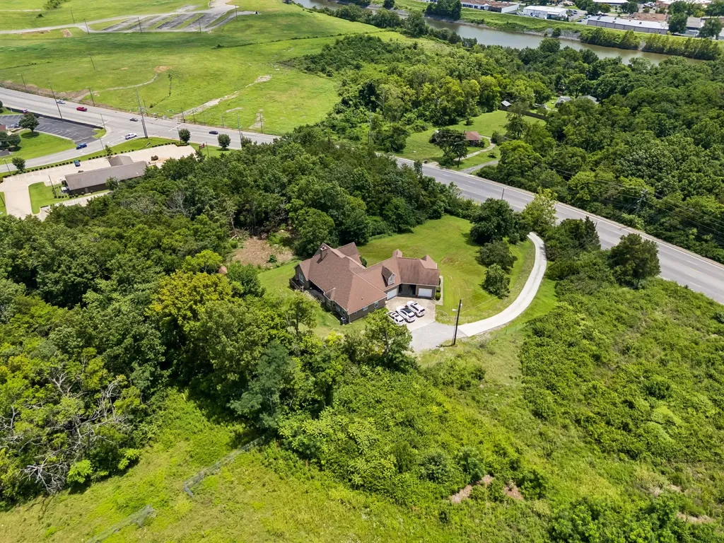 2439 Buena Vista Pike Nashville TN 37218