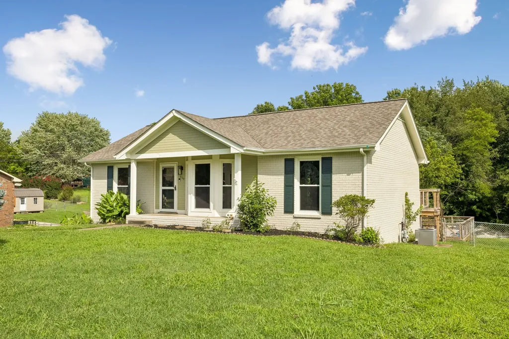 1990 Waywick Drive Clarksville TN 37043