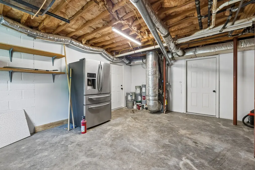 1990 Waywick Drive Clarksville TN 37043