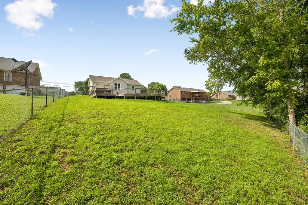 1990 Waywick Drive Clarksville TN 37043
