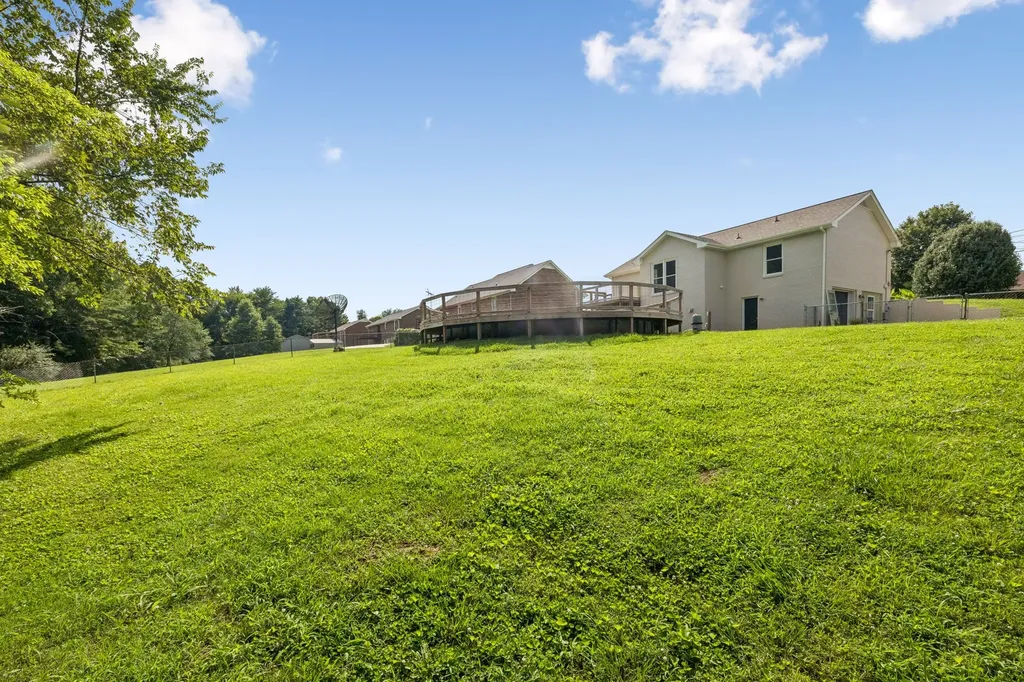 1990 Waywick Drive Clarksville TN 37043