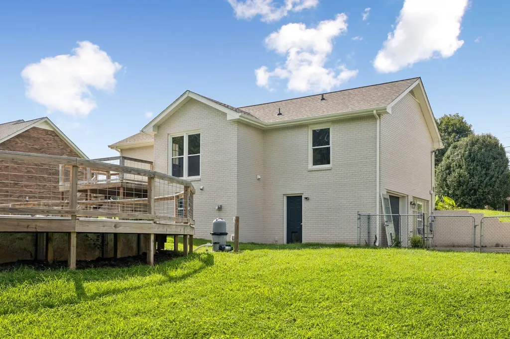 1990 Waywick Drive Clarksville TN 37043