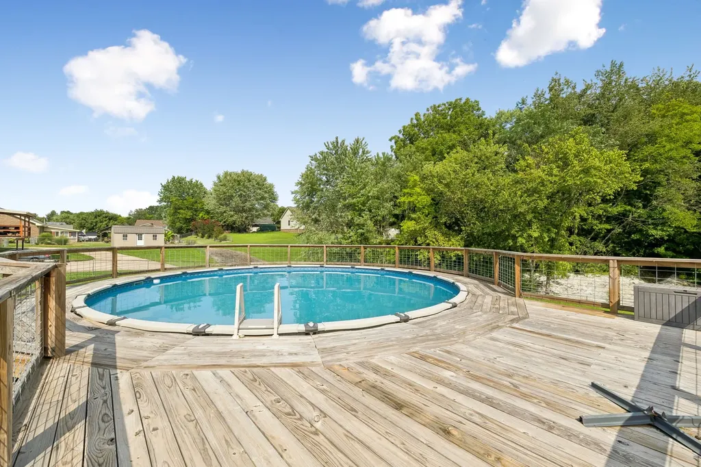 1990 Waywick Drive Clarksville TN 37043