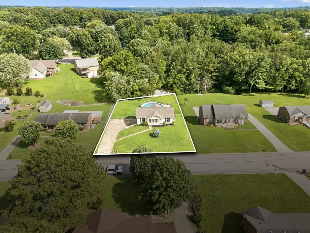 1990 Waywick Drive Clarksville TN 37043