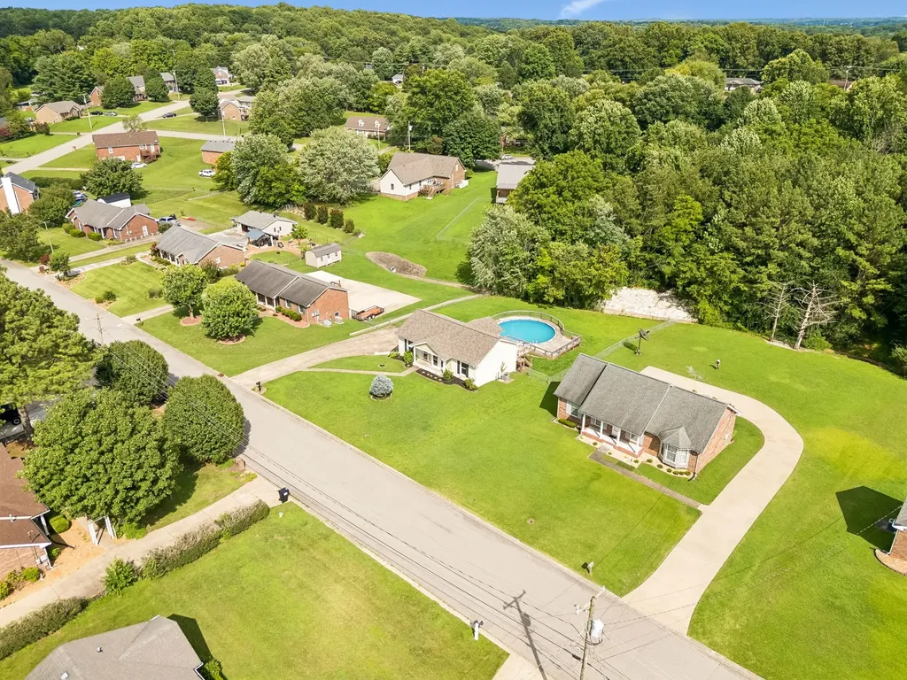 1990 Waywick Drive Clarksville TN 37043