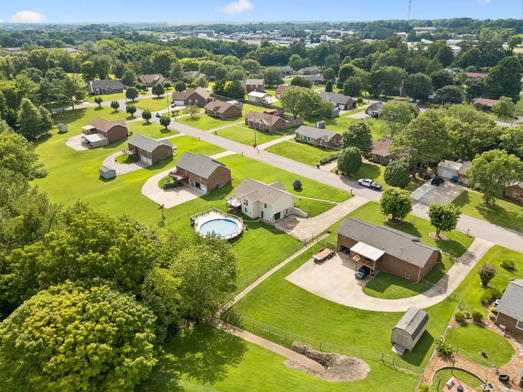 1990 Waywick Drive Clarksville TN 37043
