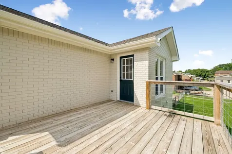 1990 Waywick Drive Clarksville TN 37043
