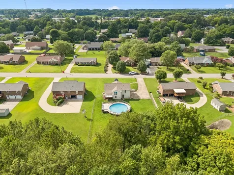 1990 Waywick Drive Clarksville TN 37043
