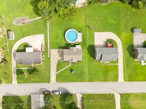 1990 Waywick Drive Clarksville TN 37043