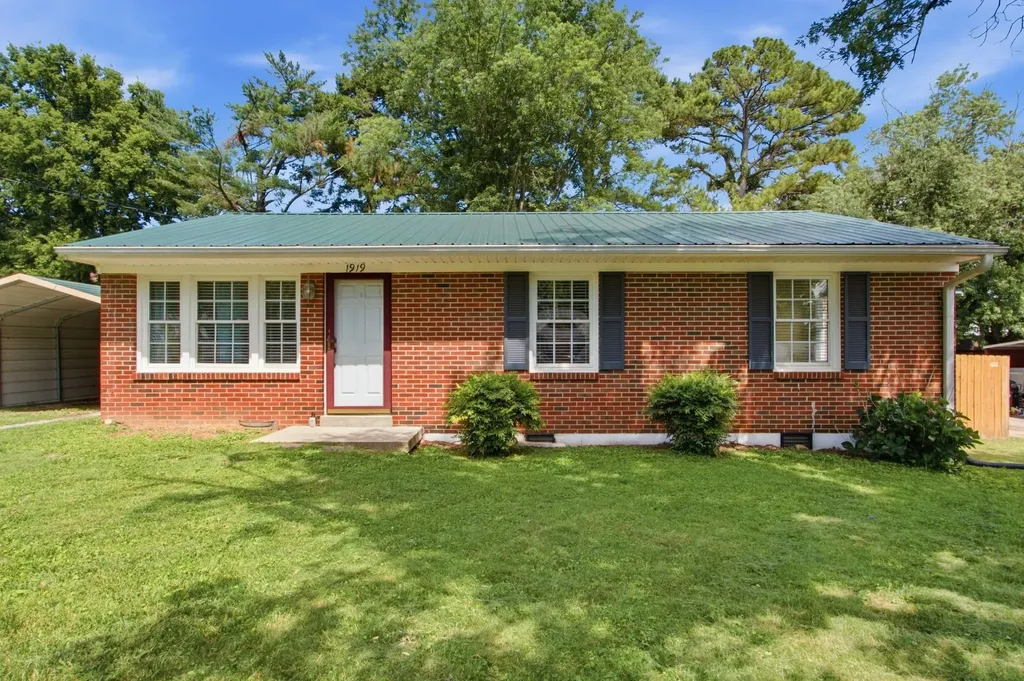 1919 Lynnwood Drive Columbia TN 38401