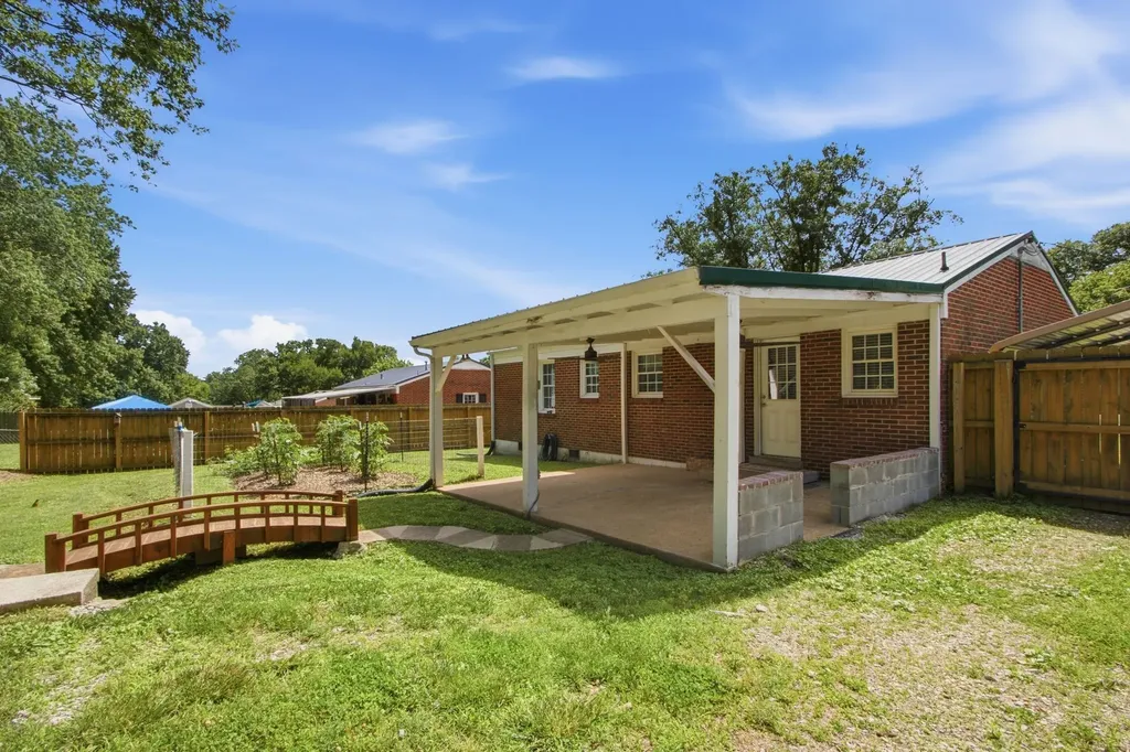 1919 Lynnwood Drive Columbia TN 38401
