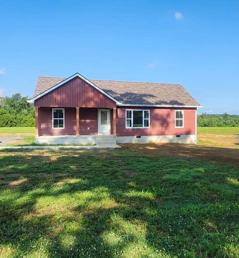 325 Oakmere Lane Lafayette TN 37083